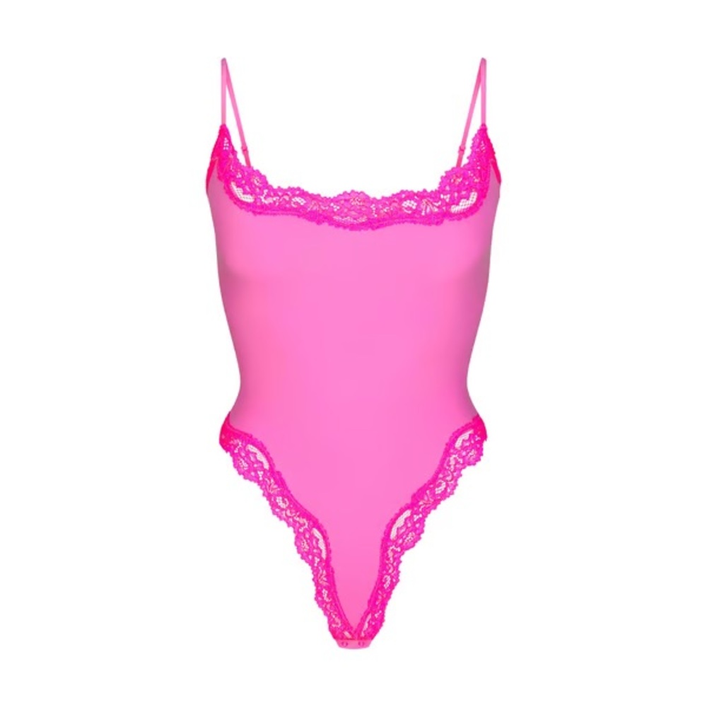 NWT SKIMS pink taffy fits everybody bodysuit 3X